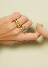 Load image into Gallery viewer, BI MAXI BAGUETTE CHRYSOPRASE + AMETHYST RING