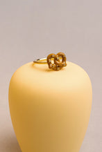 Load image into Gallery viewer, PRETZEL BRILLANTE RING