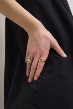 Load image into Gallery viewer, CAMEO CHAIR RING