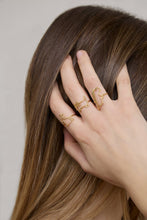 Load image into Gallery viewer, DINO ESMERALDA RING