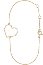Load image into Gallery viewer, Gold chain bracelet with heart shaped pendant