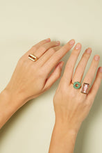 Load image into Gallery viewer, DECO CARRÉ YELLOW RING
