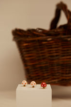Load image into Gallery viewer, L'AMANITA WHITE + RED NECKLACE