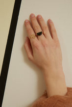 Load image into Gallery viewer, ESTRELLA ESMERALDA RING
