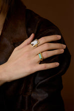 Load image into Gallery viewer, CAMEO CABALLO RING
