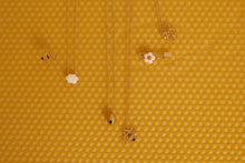 Load image into Gallery viewer, BEE BRILLANTE ENAMEL EARRING
