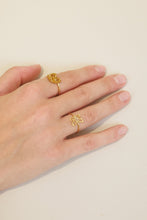 Load image into Gallery viewer, PRETZEL BRILLANTE RING
