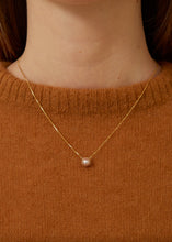 Load image into Gallery viewer, FLOR PERLA PINK NECKLACE
